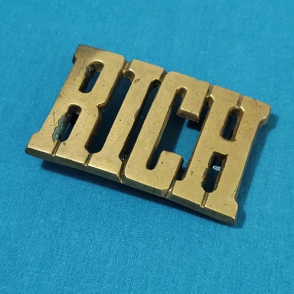 RICH Vintage Brass Belt Buckle - Picture 2 of 8